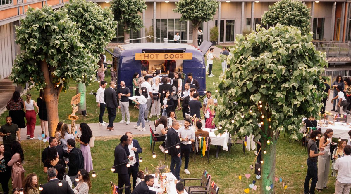 Report Event - Foodcourt et Garden Party pour Deloitte - Paris